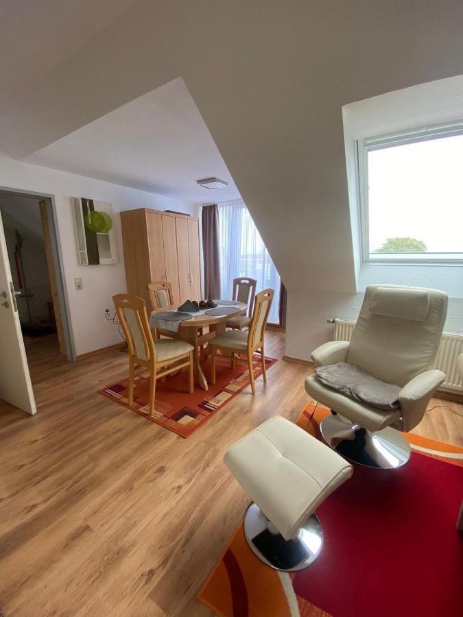 Dachgeschoss Apartment Mit Ausblick Halle  Luaran gambar
