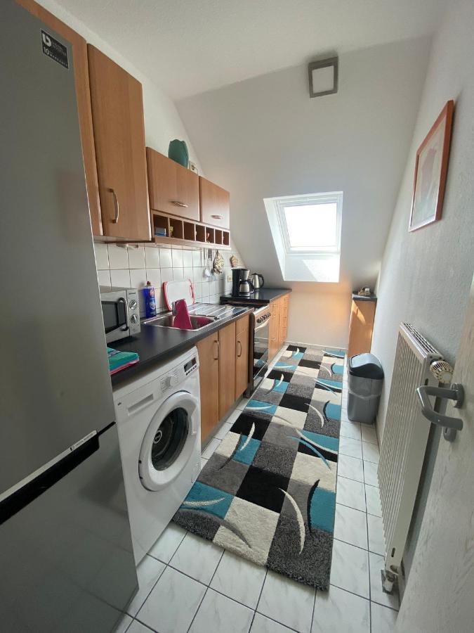 Dachgeschoss Apartment Mit Ausblick Halle  Luaran gambar