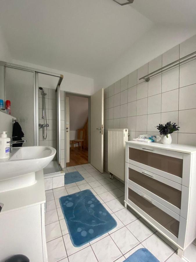 Dachgeschoss Apartment Mit Ausblick Halle  Luaran gambar